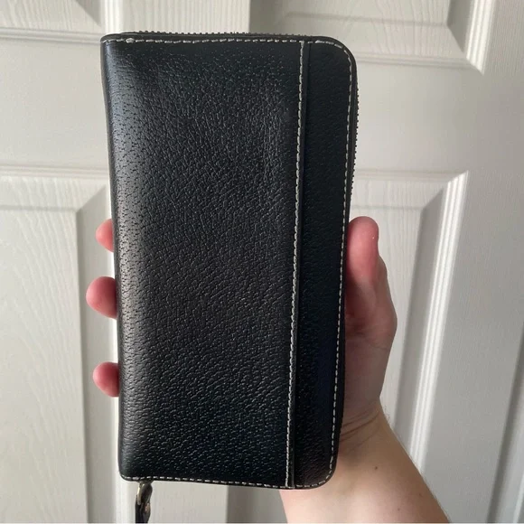 Kate Spade Wallet - Picture 9 of 9